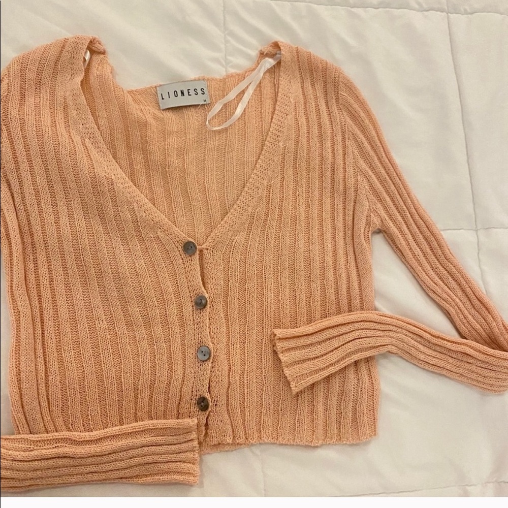 Lioness tannish sweater